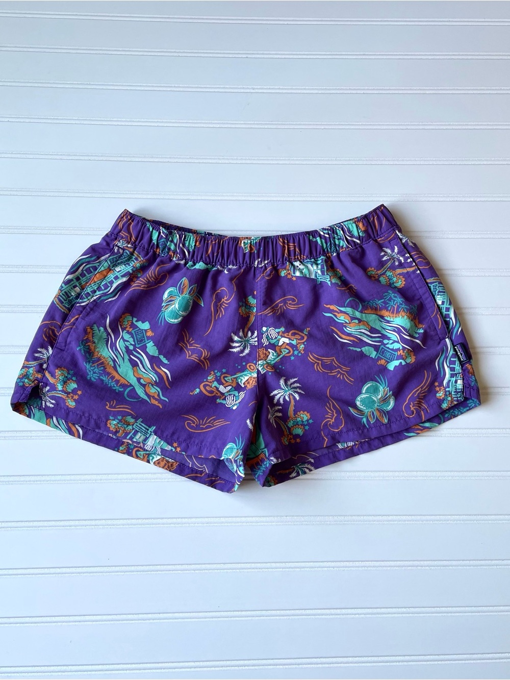 Patagonia Barely Baggies Sz M Shorts Pull On Purple Tropical Hawaiian C St Taco